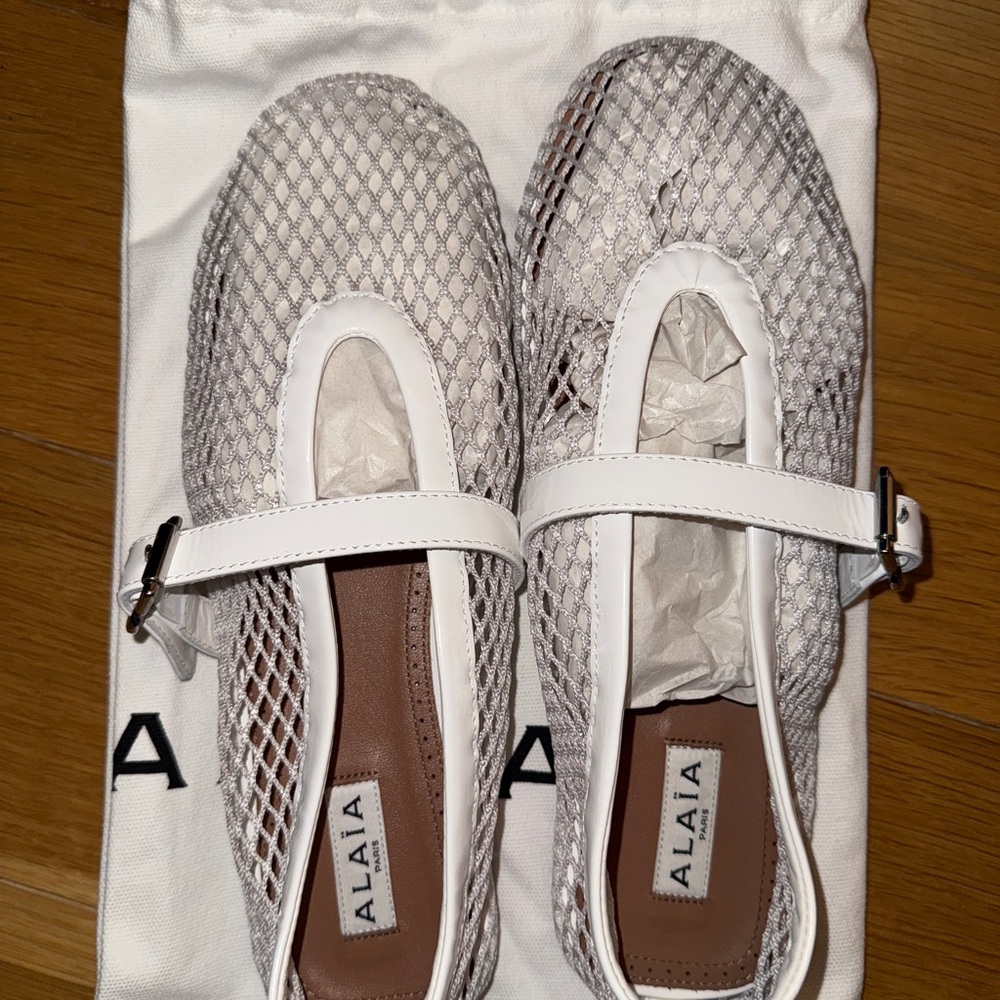 Alaia White Ballet Flats, Completely New with Box - Picture 2 of 4